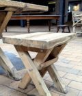 Table de ferme en sapin avec 7 tabouret