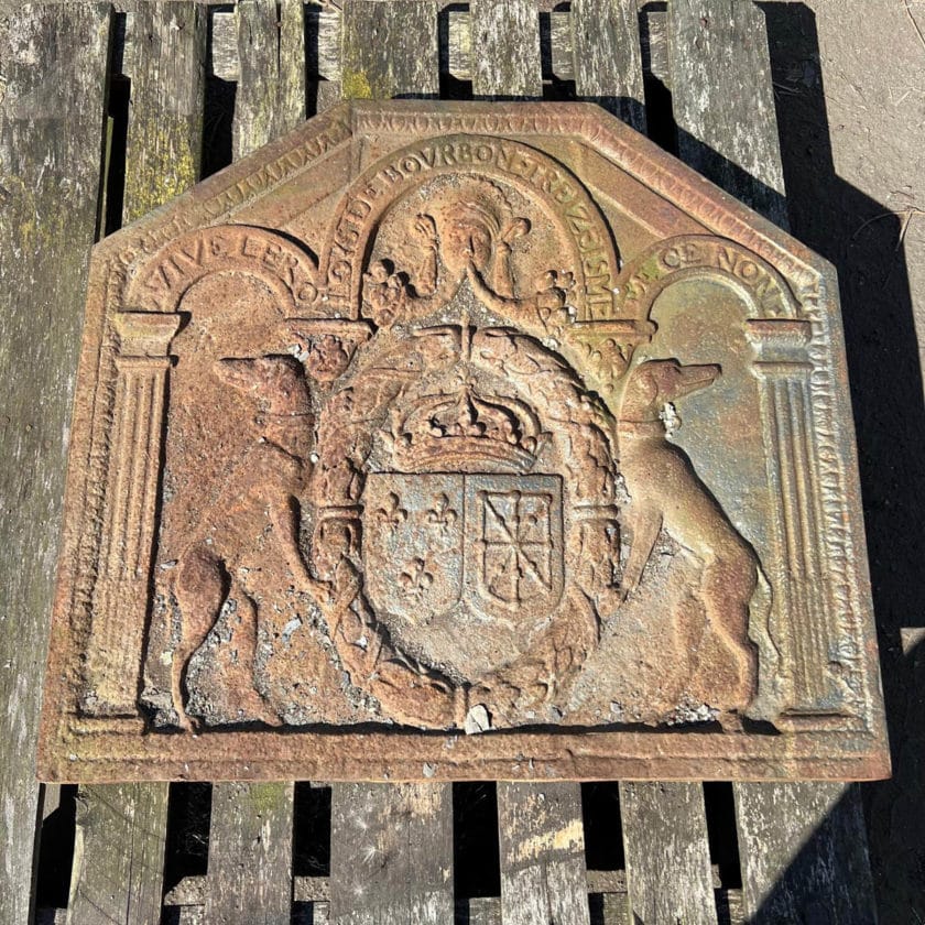 Plaque cheminée aux armes d’alliance de Louis-Henry de Bourbon-Condé