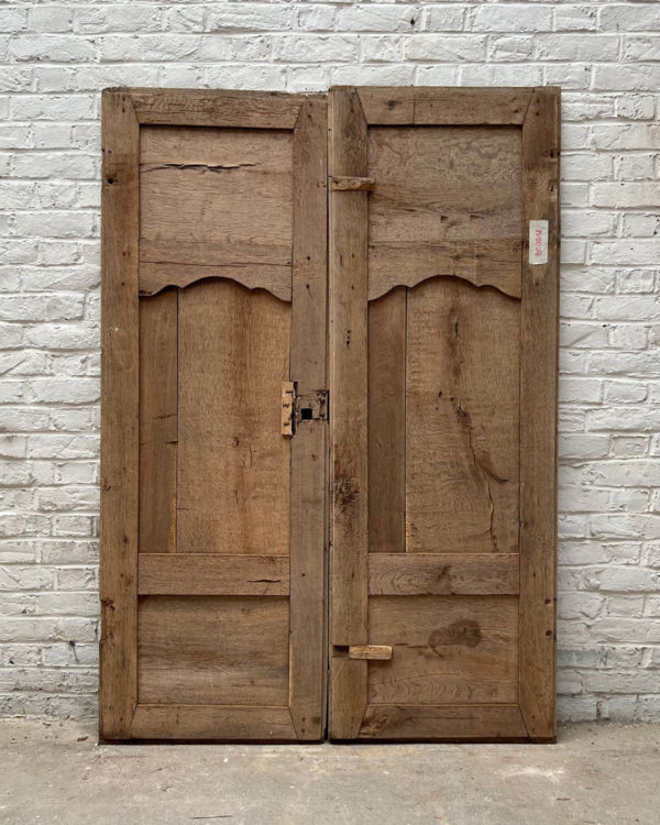 Double porte de placard décapée style Louis XV 120x175cm