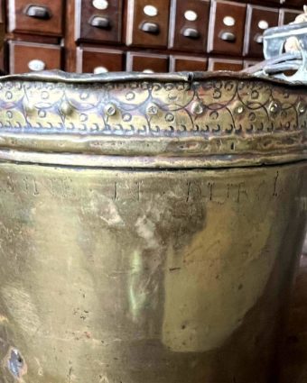 Brass champagne jar zoom