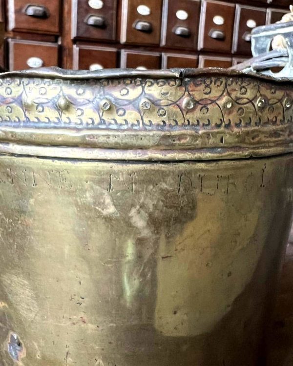 Brass champagne jar zoom