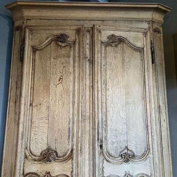 Louis XV-style oak stripped corner cabinet top