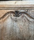 Armoire d'angle décapée en chêne d'esprit Louis XV zoom