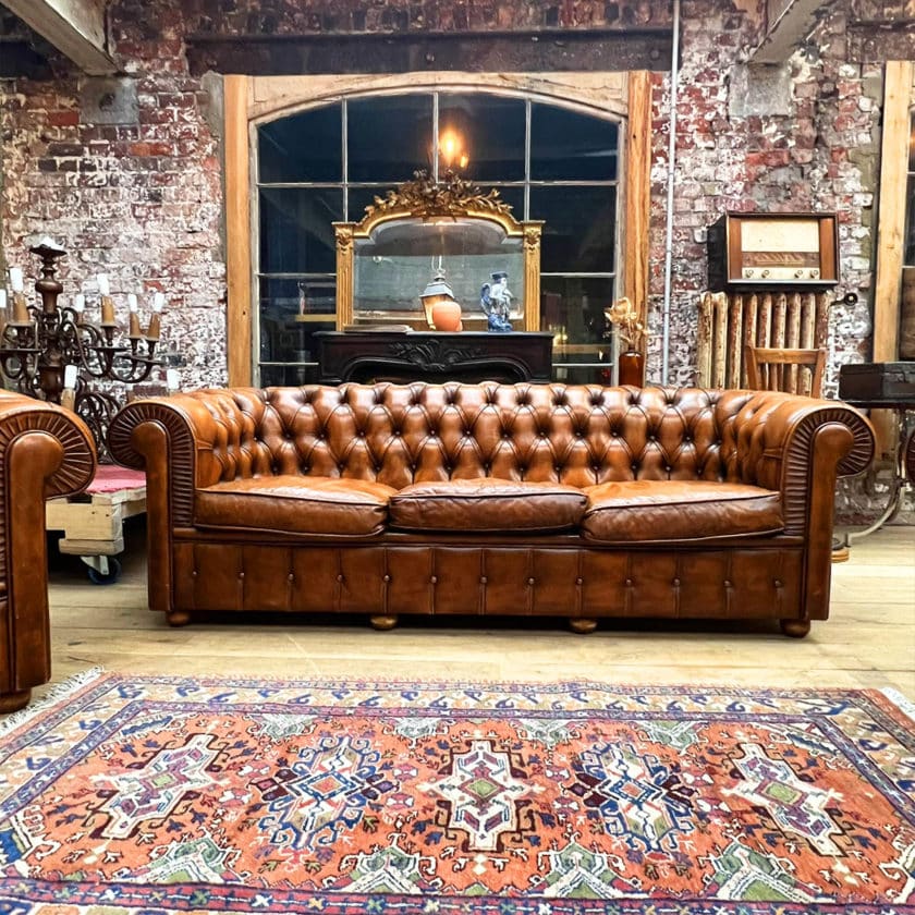 Chesterfield sofa front