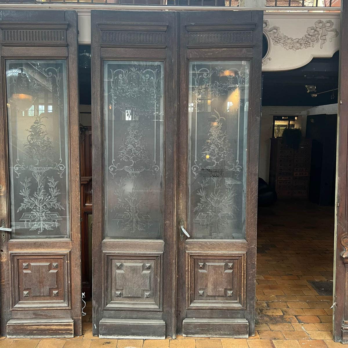 Paire de double portes avec verre gravé 155x300cm2 | Matériaux Authentiques Paire de double portes avec verre gravé 155x300cm