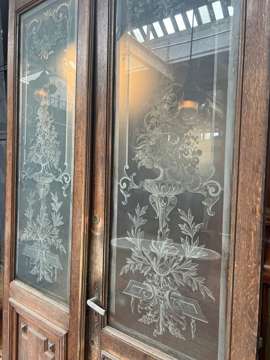 Paire de double portes avec verre gravé 155x300cm3 | Matériaux Authentiques Paire de double portes avec verre gravé 155x300cm