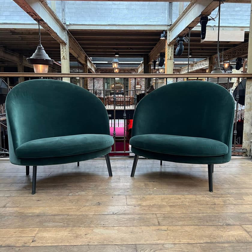 Pair of arflex delfino armchairs