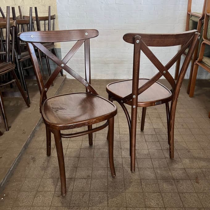 Lot de chaises de bistrot d'esprit thonet