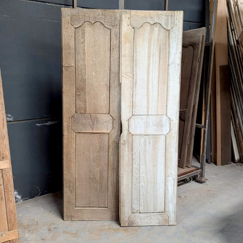 Eighteenth-century oak double cupboard door 104x195cm