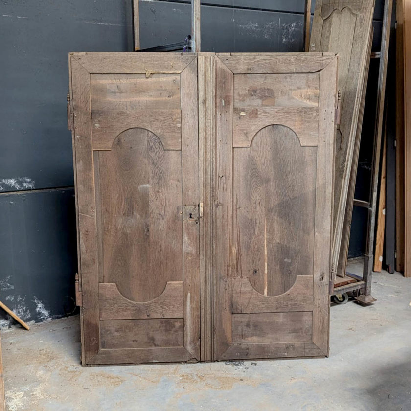 Eighteenth-century oak double closet door 139x169cm