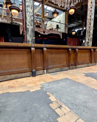 Oak countertop facade with black marble top, 15m