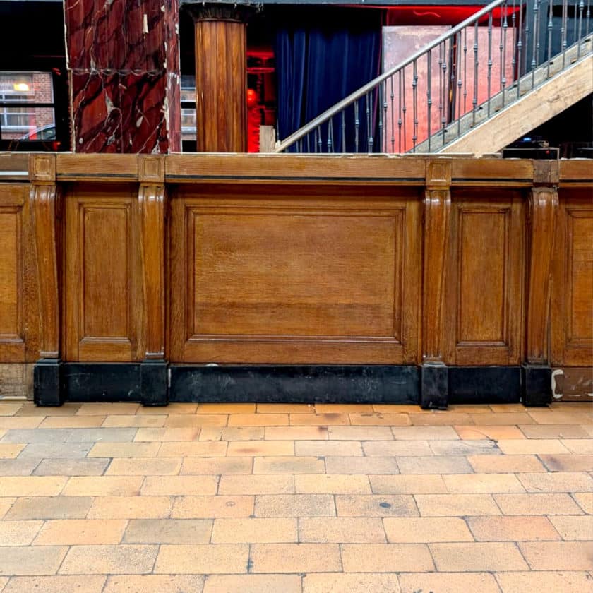 Oak countertop facade with black marble top, 15m