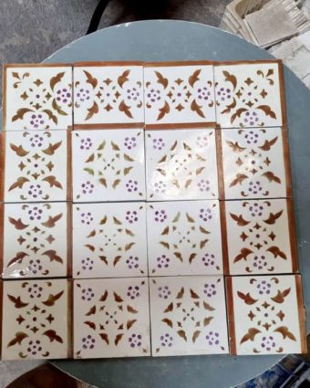 Earthenware tiles with frieze 4,2m² (4.2m²)