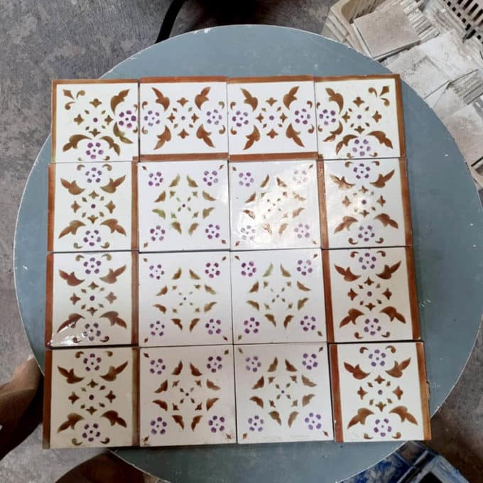 Earthenware tiles with frieze 4,2m² (4.2m²)