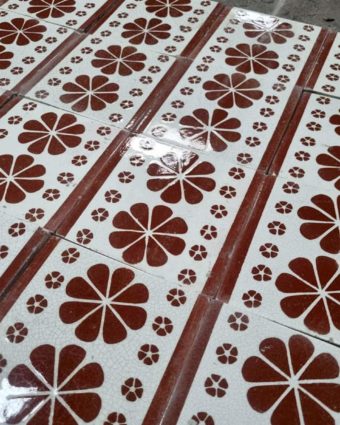 Earthenware tiles 0,3m² (0.3m²)