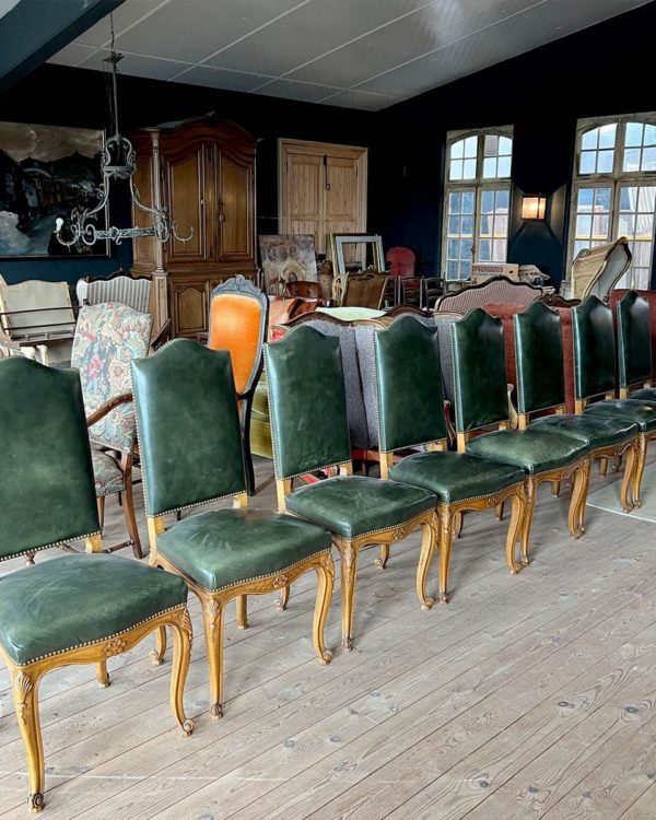 Set of Louis XV style chairs