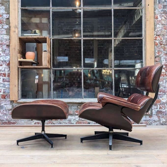 Fauteuil et Ottoman dans le style de Charles Eames side