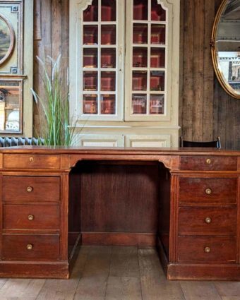 Bureau avec dessus en cuir front