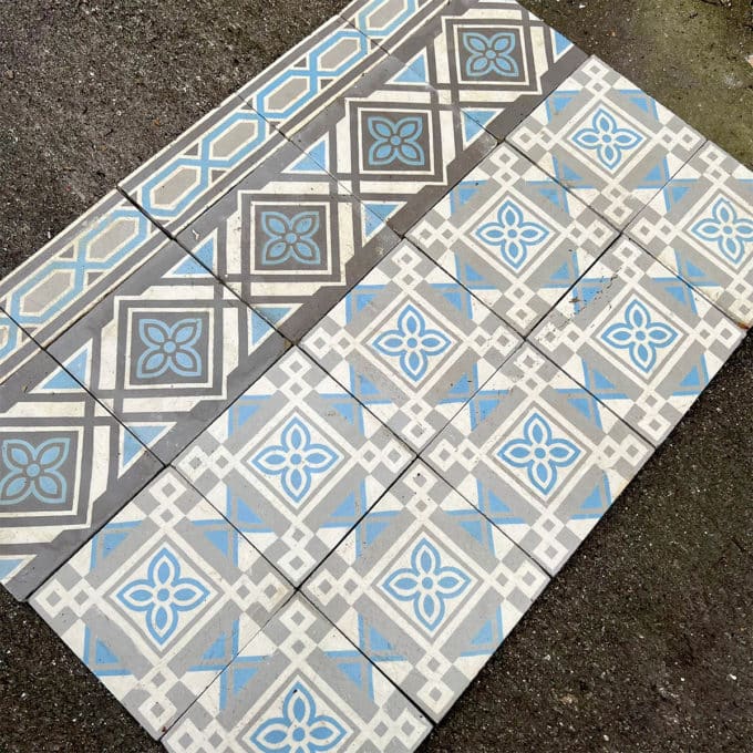 Carreaux de ciment à motif géométrique bleu et blanc 13,9m²