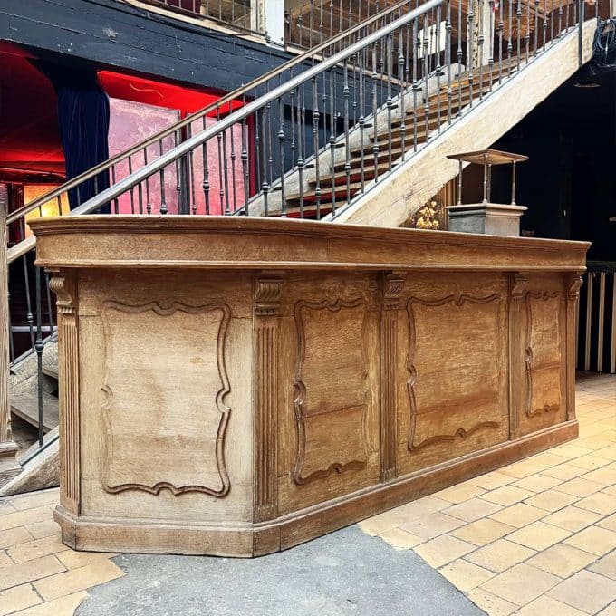 Oak bar counter from the 1930s