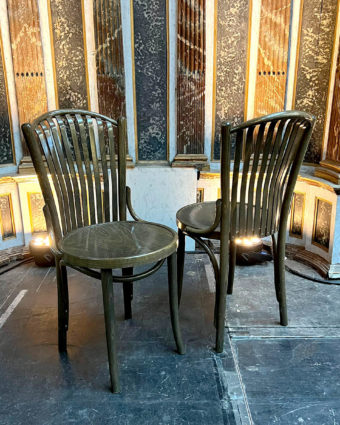 Chaise de bistrot à barreaux style thonet