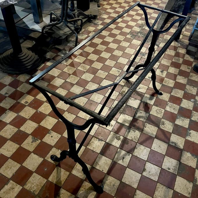 Double godin cast-iron base