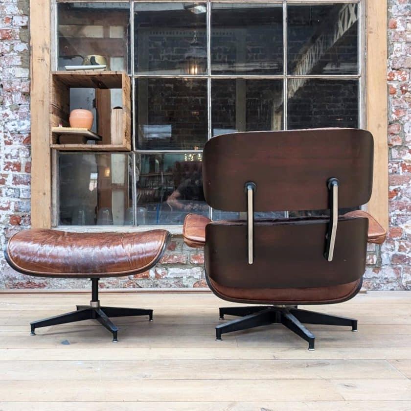 Fauteuil et Ottoman dans le style de Charles Eames back