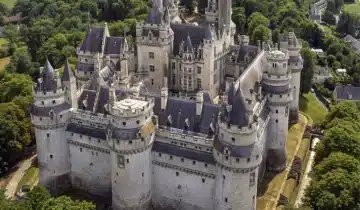 Pourquoi le Château de Pierrefonds est-il un chef-d’œuvre controversé ?