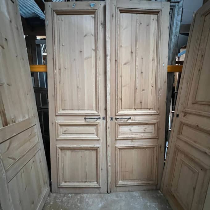 Stripped double cupboard door 145x231cm