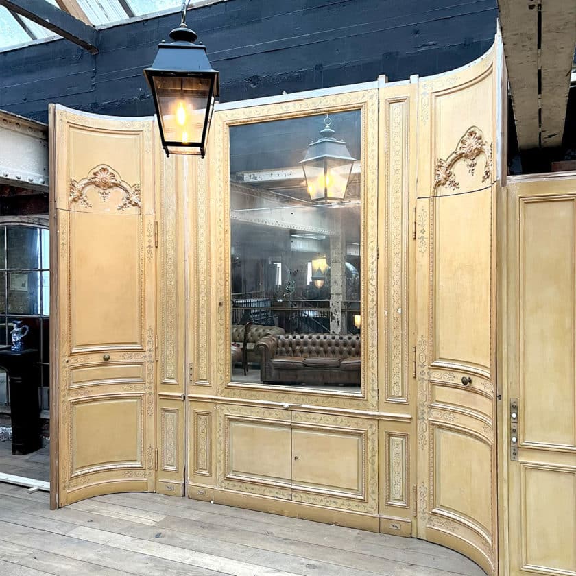 Boiserie en sapin de style Louis XV side2