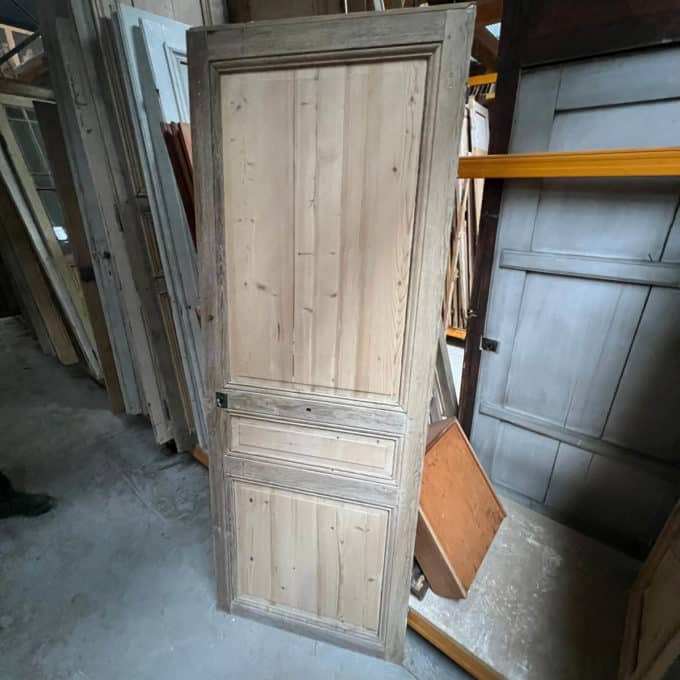 Antique stripped door 82x220 cm