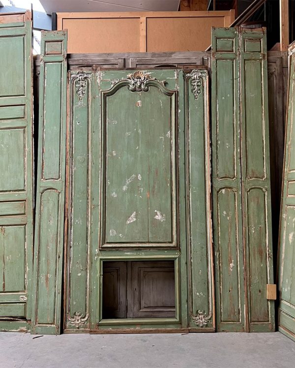 Boiserie chêne d'esprit Louis XV