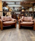 Paire de fauteuils Cassina