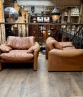 Paire de fauteuils Cassina