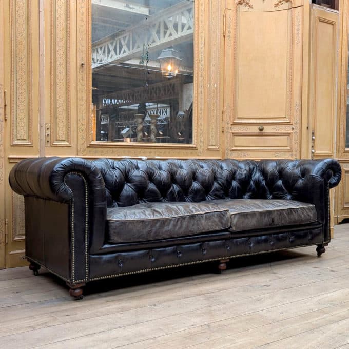 Chesterfield ancien en cuir noir