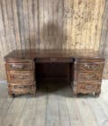 Bureau de style Louis XV en chêne