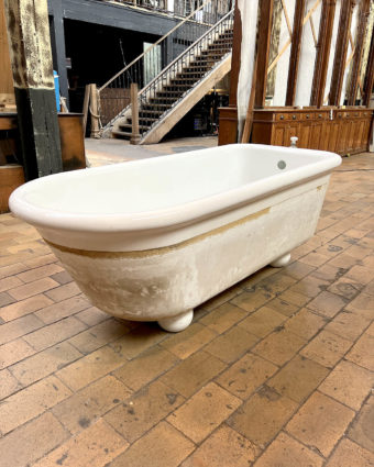 Bathtub on round foot, 1900