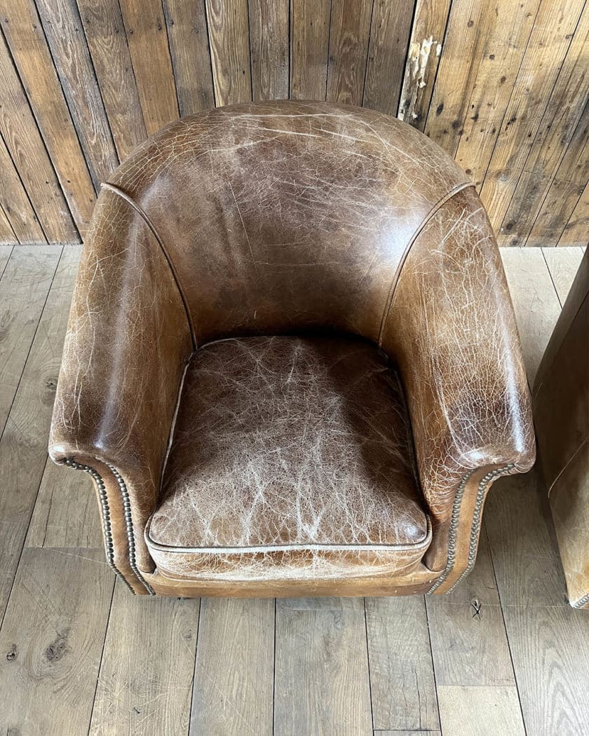 Paire de fauteuil club en cuir