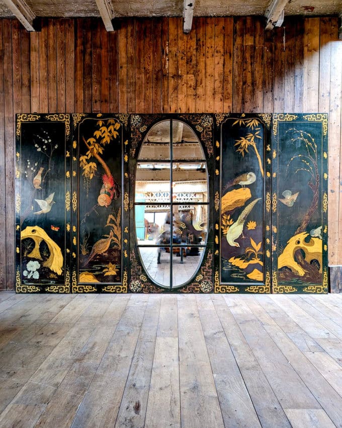 Set of painted panels with front chinoiserie decor