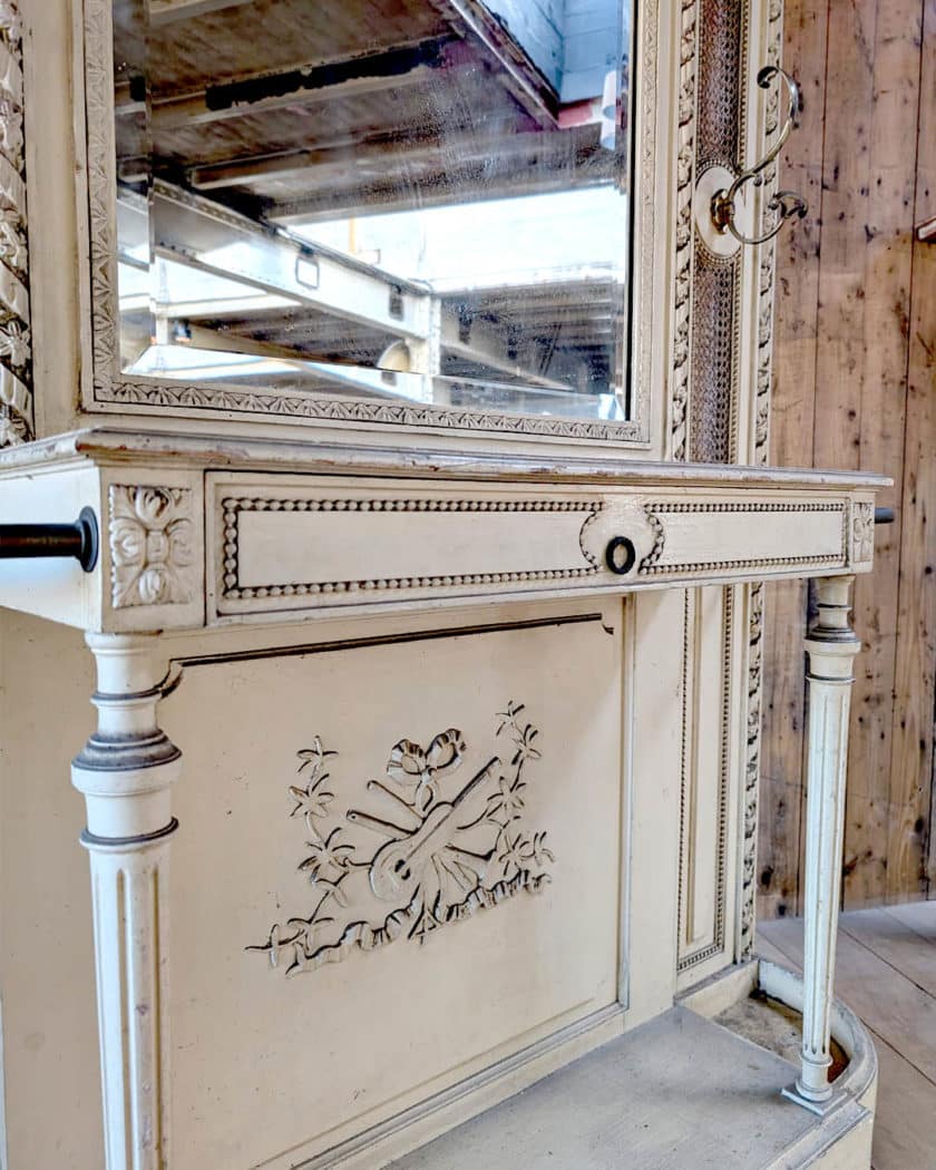 Louis XVI style coat rack details 2