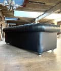 Grand canapé chesterfield en cuir noir back