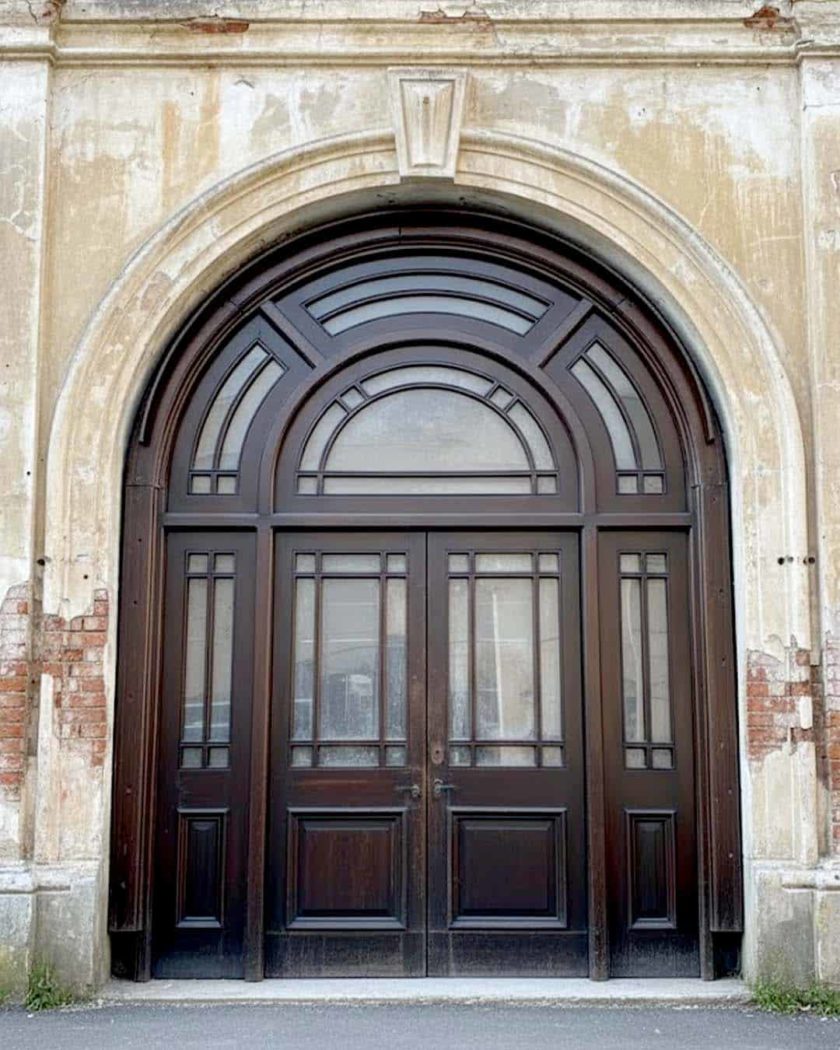 Grande porte de restaurant
