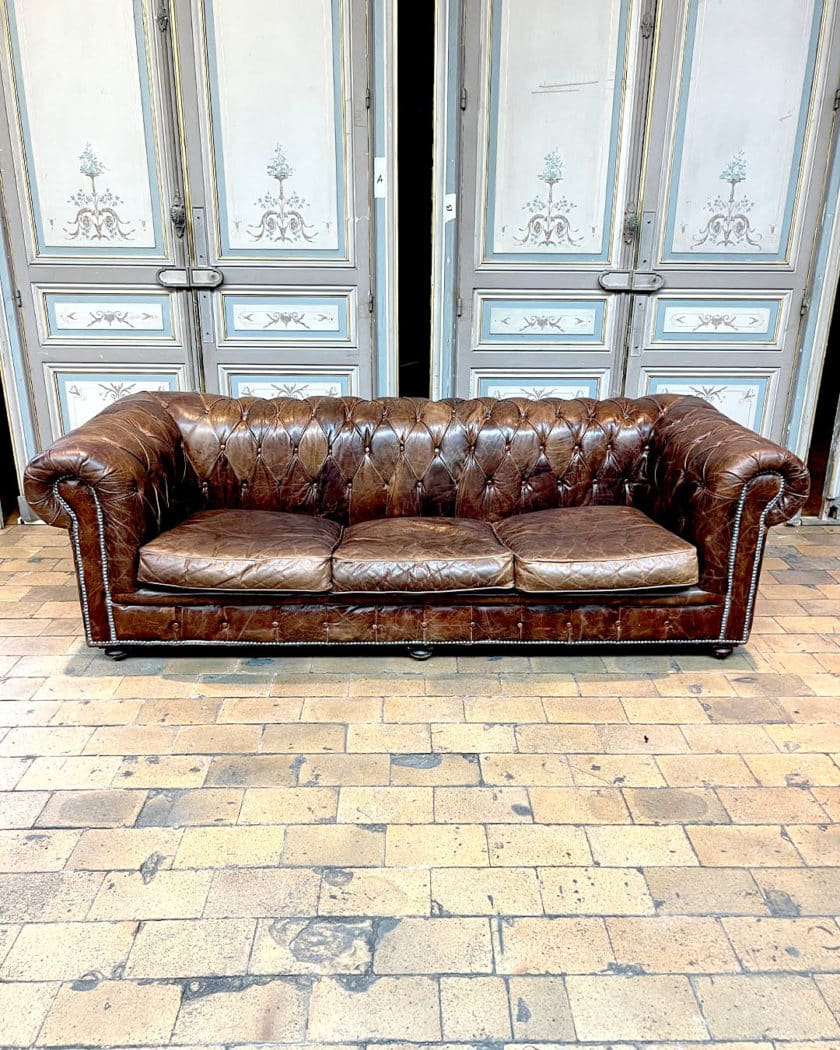 Chesterfield Sofa Brown front