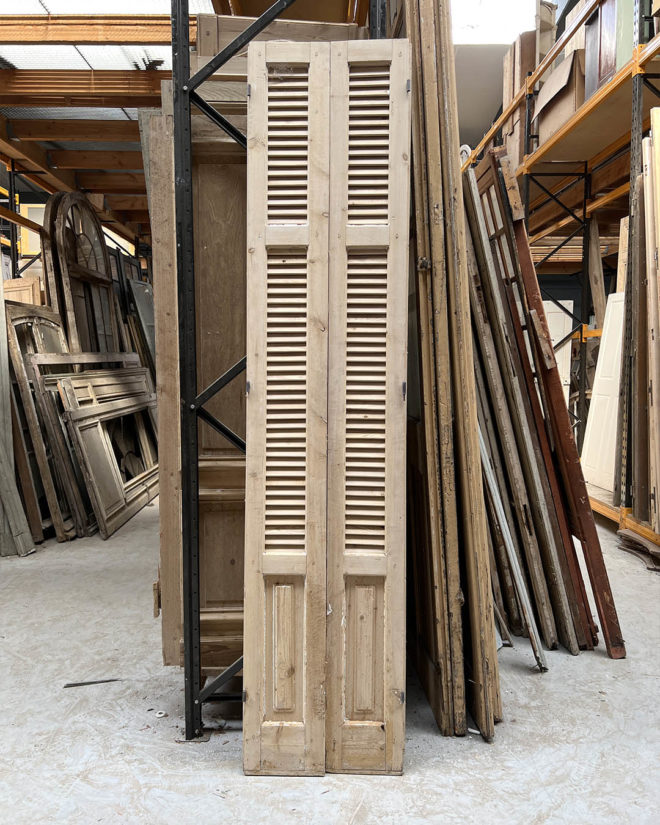 Pair of stripped shutters 60x271cm