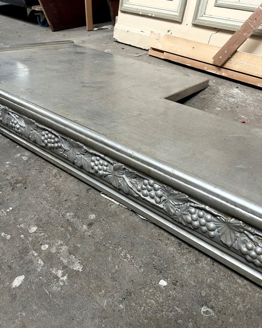 Pewter tray with vine garland 3m