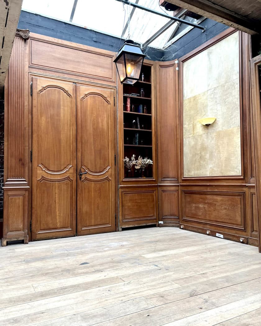 Boiserie Parisienne de style empire corner