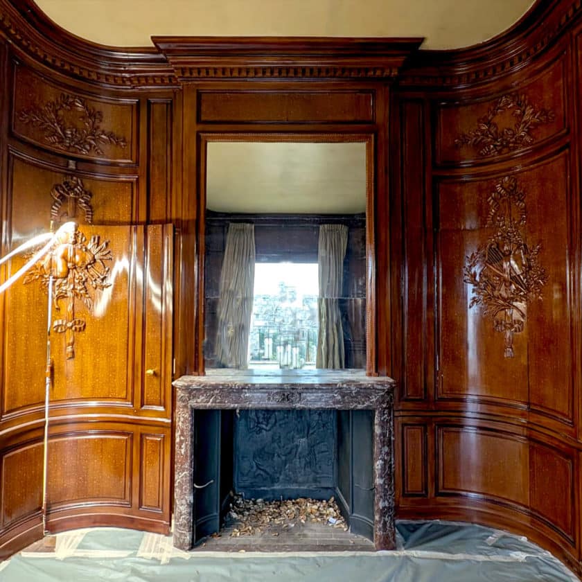 Louis XVI style woodwork 16m linear track