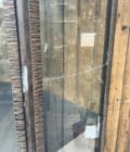 Vitrine en fer martelé