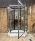 Vitrine en fer martelé