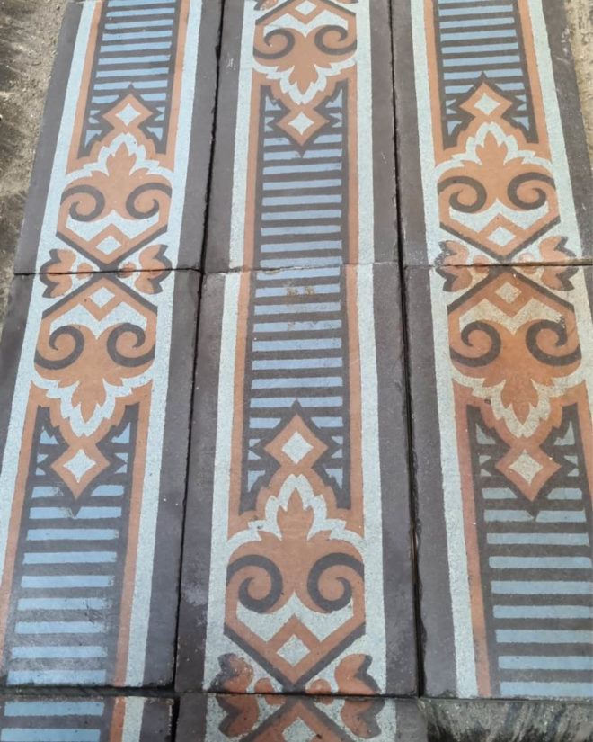 Frise de carreaux de ciment 6,9m linéaire